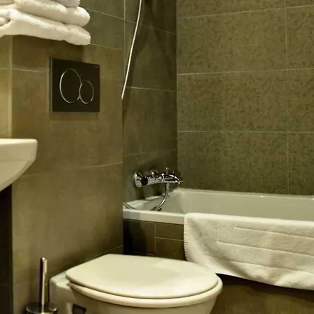 Floridor Etoile Hotel 2*
