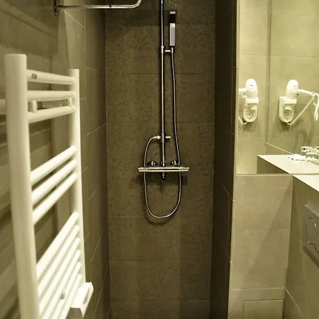 Floridor Etoile Hotel 2*